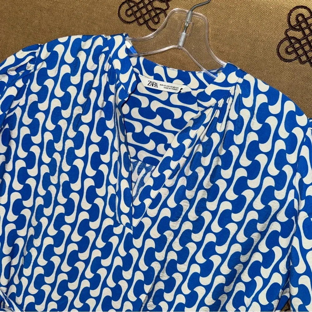 Zara Blue/White Geometric Belted Mini Dress Size XS
Excellent Condition - Picture 8 of 16